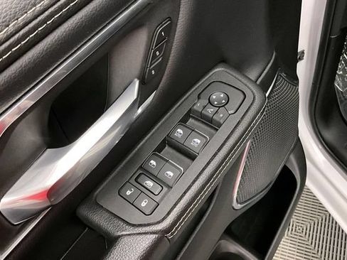 Used 2025 RAM 1500 Laramie w/ Sport Appearance Package AWD/4WD image 41