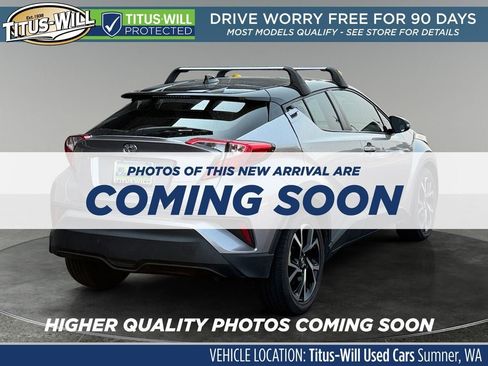 Used 2019 Toyota C-HR XLE FWD image 4