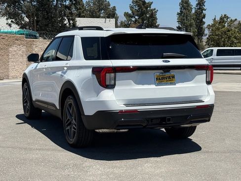New 2026 Ford Explorer ST-Line w/ ST-Line Street Pack RWD image 4