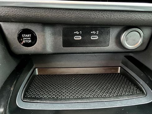 Used 2024 Nissan Rogue S image 17