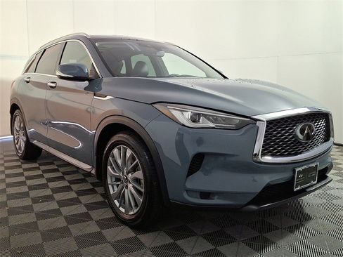 Certified 2025 INFINITI QX50 Luxe image 4