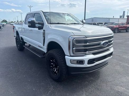 Used 2025 Ford F350 Platinum w/ Platinum Plus Package AWD/4WD image 3
