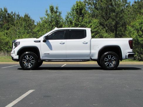 Used 2023 GMC Sierra 1500 AT4 w/ Technology Package image 5