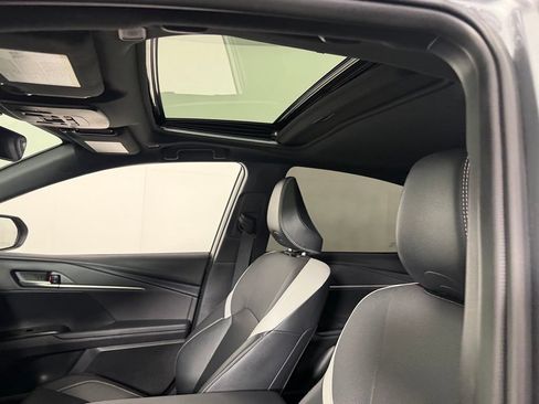 Used 2025 Toyota Camry SE w/ Multimedia Upgrade Package FWD image 22