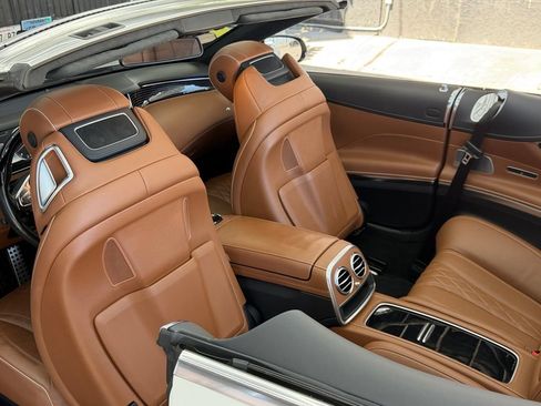 Used 2017 Mercedes-Benz S 550 Cabriolet image 32