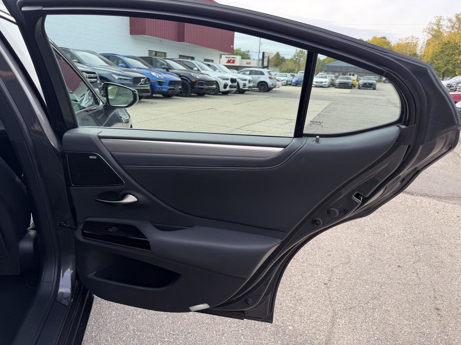 Used 2023 Lexus ES 350 F Sport w/ Accessory Package (Z2) FWD image 29