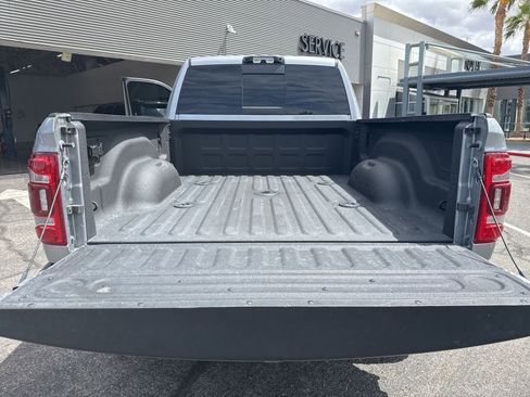 Used 2024 RAM 2500 Laramie w/ Towing Technology Group image 18