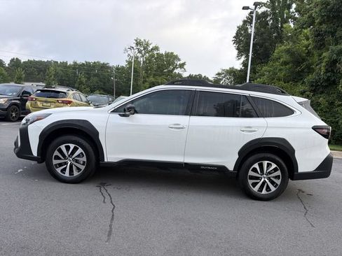 Certified 2025 Subaru Outback Premium AWD/4WD image 6