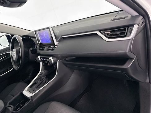 Certified 2025 Toyota RAV4 XLE FWD image 29