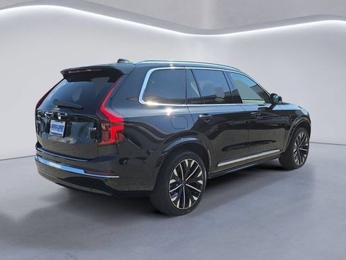 New 2026 Volvo XC90 T8 Plus w/ Protection Package Premier AWD/4WD image 4