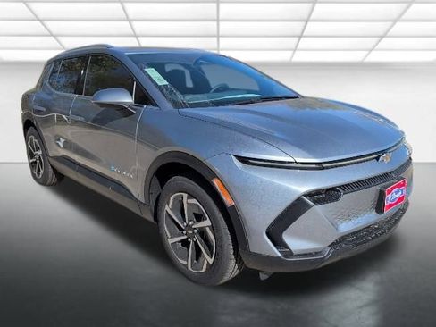 New 2026 Chevrolet Equinox EV LT image 1
