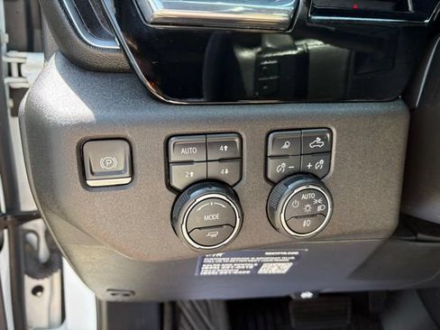 Used 2024 Chevrolet Silverado 1500 LTZ w/ LTZ Convenience Package II AWD/4WD image 25