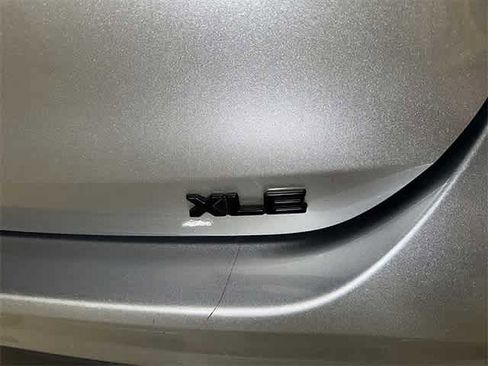 Certified 2021 Toyota Highlander XLE image 63