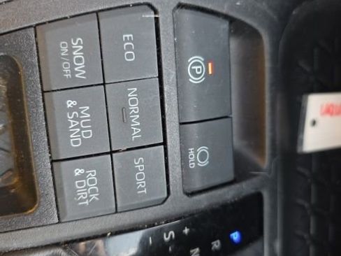 Used 2022 Toyota RAV4 LE image 15