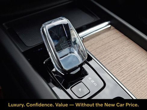 Certified 2026 Volvo XC60 B5 Plus w/ Protection Package Premier AWD/4WD image 12