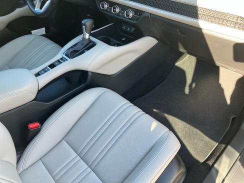 Certified 2026 Honda HR-V EX-L image 31