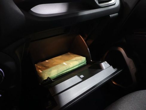 Used 2021 Jeep Renegade Latitude AWD/4WD image 34