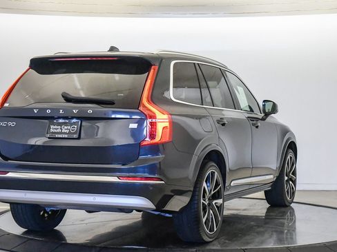 Used 2022 Volvo XC90 T8 Inscription Expression w/ Advanced Package AWD/4WD image 5