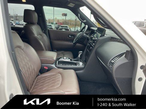Used 2022 Nissan Armada Platinum image 11
