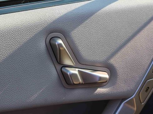 Certified 2023 BMW iX xDrive50 w/ Convenience Package image 32