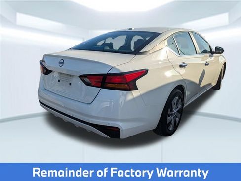 Used 2025 Nissan Altima 2.5 S FWD image 2