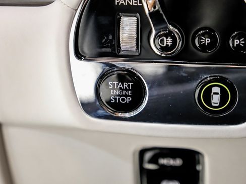 Used 2024 Rolls-Royce Ghost image 19