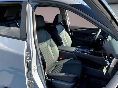 New 2026 Nissan Rogue SV AWD/4WD image 10