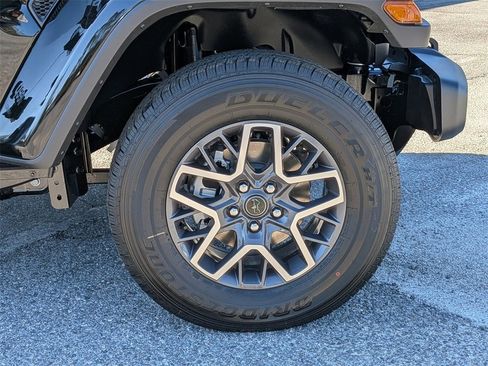 New 2026 Jeep Wrangler Unlimited Sahara image 13