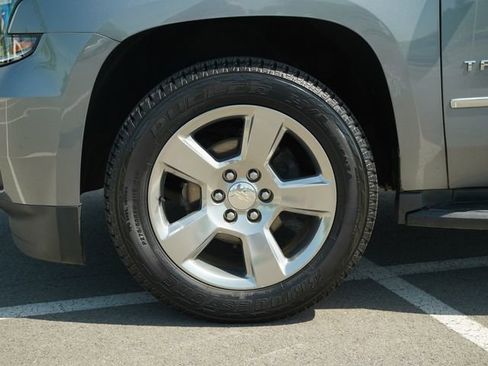 Used 2020 Chevrolet Tahoe LT w/ Luxury Package RWD image 11