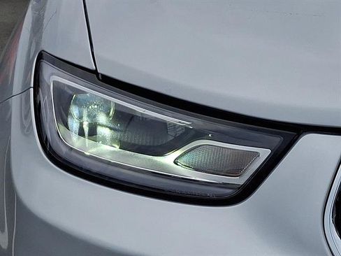 New 2026 Chrysler Pacifica Select image 6