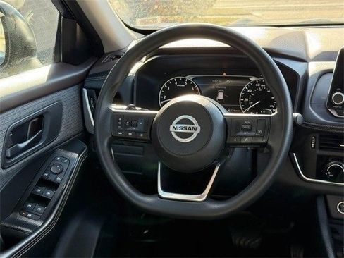 Used 2021 Nissan Rogue S image 12