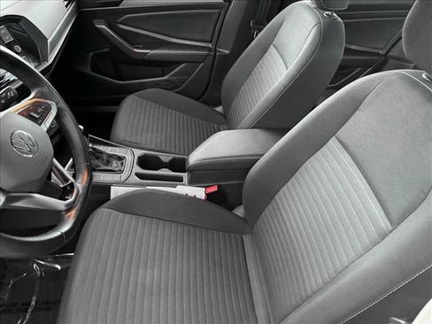 Used 2024 Volkswagen Jetta S image 10