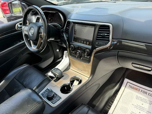 Used 2014 Jeep Grand Cherokee Overland AWD/4WD image 22