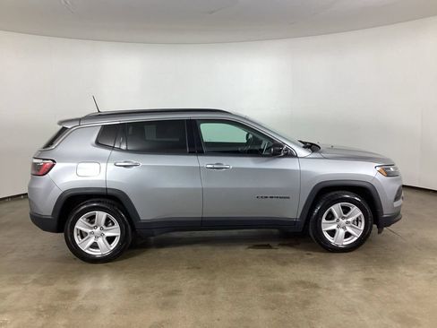 Used 2022 Jeep Compass Latitude w/ Convenience Group FWD image 7