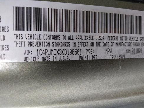 Used 2019 Jeep Cherokee Latitude w/ Cold Weather Group AWD/4WD image 33