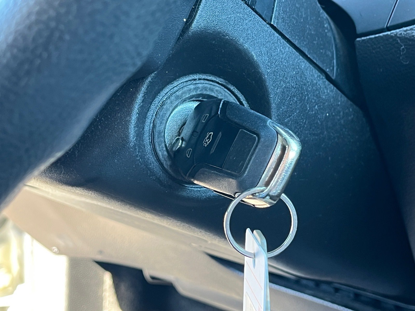 Used 2016 Ford Fusion SE FWD image 22