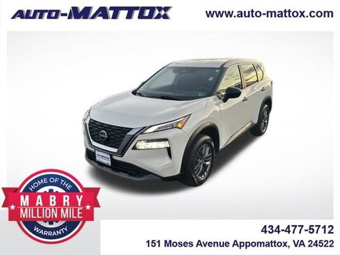 Used 2023 Nissan Rogue S image 1