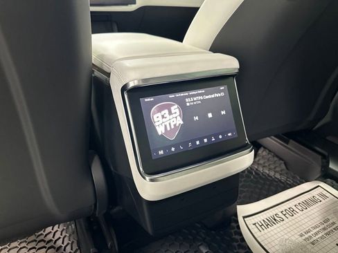 Used 2022 Tesla Model X AWD/4WD image 42