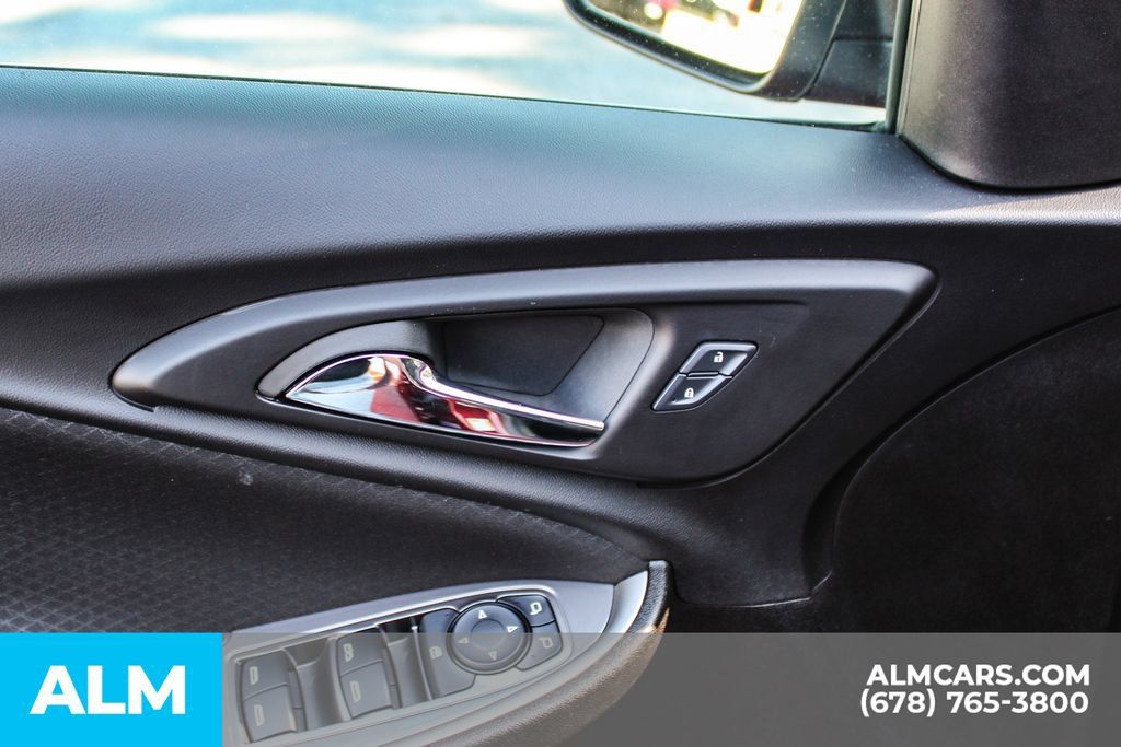 Used 2025 Chevrolet Malibu LT FWD image 36