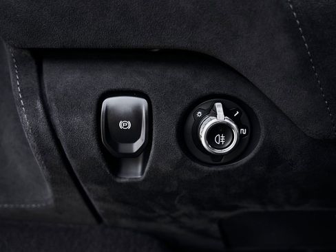 Used 2021 McLaren 720S Luxury RWD image 45