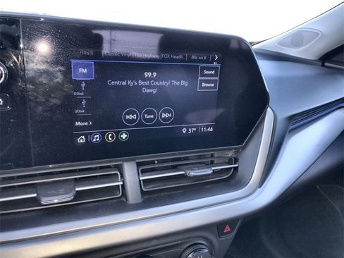 Used 2024 Chevrolet Trax LS w/ LS Convenience Package image 16