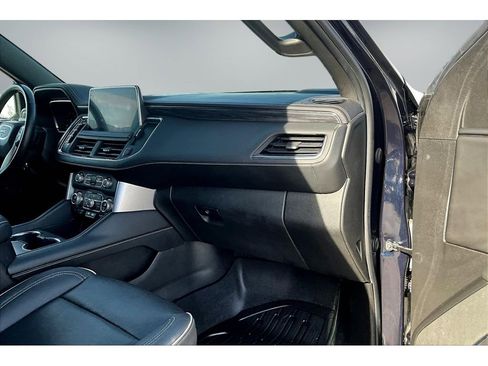 Used 2023 GMC Yukon XL SLT w/ SLT Luxury Package AWD/4WD image 27