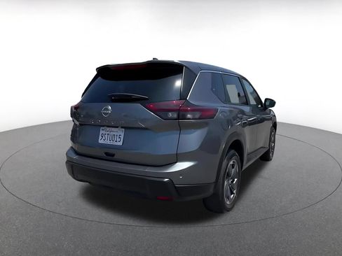 Used 2025 Nissan Rogue SV FWD image 14