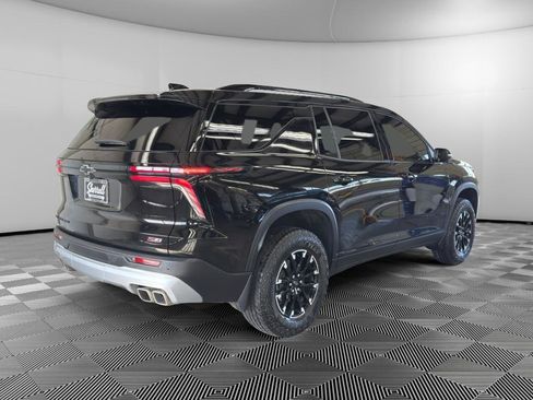 Used 2024 Chevrolet Traverse Z71 image 5