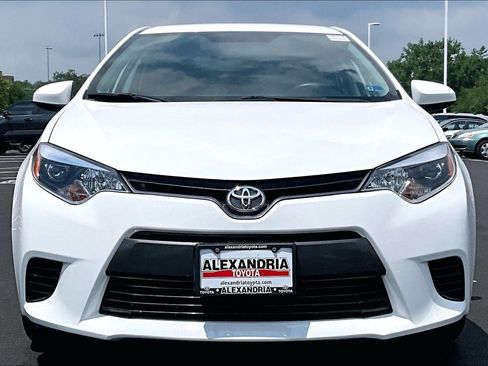 Used 2016 Toyota Corolla LE FWD image 3
