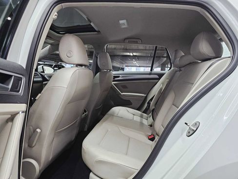 Used 2017 Volkswagen Golf Wolfsburg Edition image 25