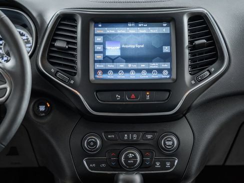 Used 2021 Jeep Cherokee Latitude Lux w/ Sun & Sound Group image 23