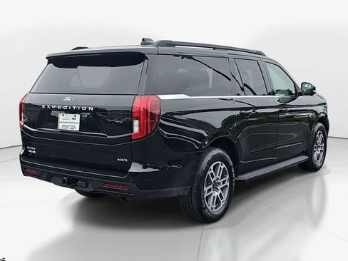 Used 2025 Ford Expedition Max Active RWD image 3