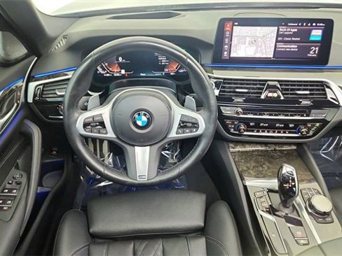 Used 2022 BMW 540i xDrive w/ Executive Package image 37