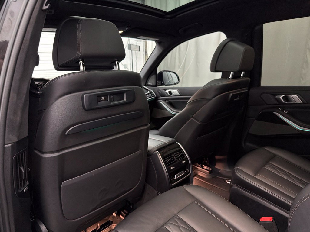 Used 2022 BMW X7 M50i AWD/4WD image 26